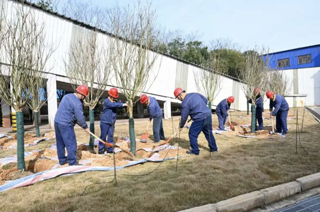 春启绿章 共建共享丨湘钢发展”俏丽湘钢·添新绿”活动